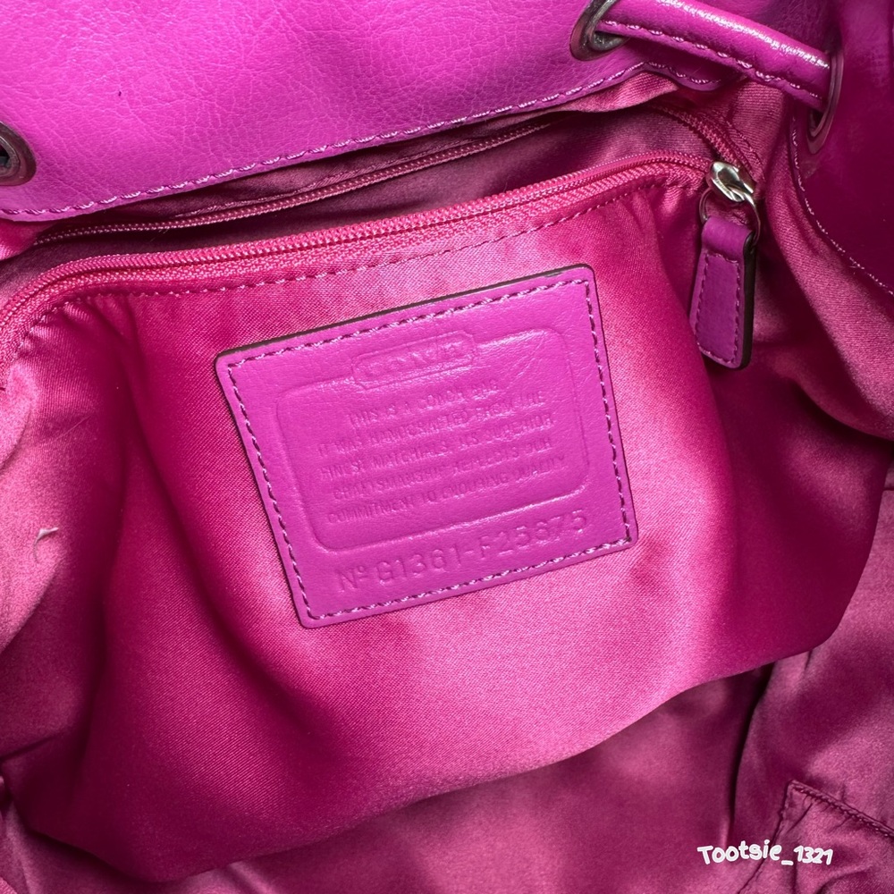 COACH DAISY- Bucket Shoulder Bag - Picture 11 of 15